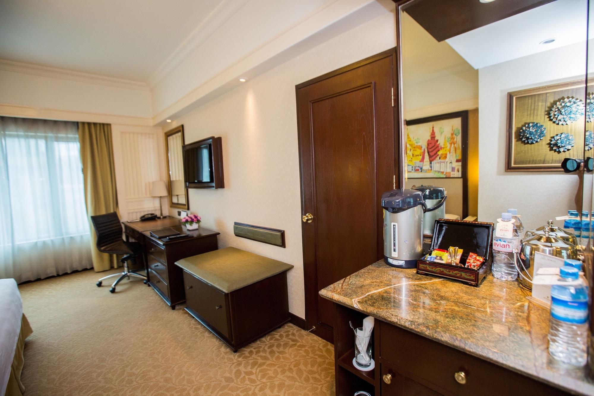 Sule Shangri-La, Yangon Exterior photo